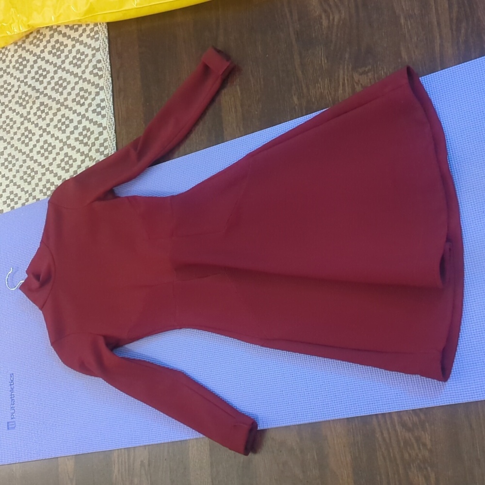 Elegant Burgundy Long-Sleeve Dress